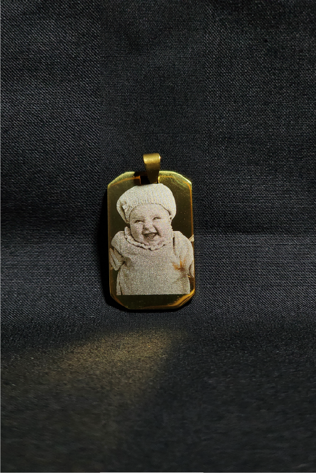 Personalised 18k Gold plated/Stainless Steel Pendant Engraved with photo